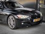 BMW 3-Serie Touring 330d M-Sport 340PK | TREKHAAK | LEDER | HUD | STOELVERWARMING