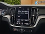 Volvo V60 2.0 B3 Momentum Advantage | Trekhaak | Camera | Stuur/stoelverwarming | Leder | 19" Velgen