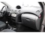 Toyota Yaris 1.3 VVT-i Sol keurige 5-deurs met airco