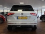 Volkswagen Tiguan 1.5 TSI ACT Highline Business R | LED Koplampen | Apple Carplay | Android Auto | Adaptieve Cruise Control | Virtual Cockpit | Parkeersensoren | 19'' Lichtmetalen Velgen | Privacy Glas | Climate Control |