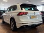 Volkswagen Tiguan 1.5 TSI ACT Highline Business R | LED Koplampen | Apple Carplay | Android Auto | Adaptieve Cruise Control | Virtual Cockpit | Parkeersensoren | 19'' Lichtmetalen Velgen | Privacy Glas | Climate Control |