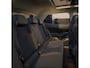 Volkswagen T-Roc Style First Edition | 'App-Connect' draadloze smartphone integratie | 30,5 cm display met 2D en 3D weergave | Achterklep, elektrisch, met sensorgestuurde opening (Easy Open)