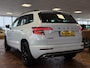 Skoda Karoq 1.5 TSI ACT Sportline Business | Navigatie | Stoelverwarming | Stuurwiel Verwarmd | Camera | Navigatie | Climate Control | Adaptieve Cruise Control | LED Koplampen | KEyless | Metallic | All Season Banden |