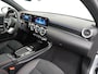 Mercedes-Benz A-klasse 250 e Star Edition AMG Line | Panorama - Schuifdak | Distronic Cruise Control | Multibeam Led | Voorstoelen Verwarmd | Nightpakket | 19" Lichtmetalen AMG Velgen | Sfeerverlichting