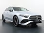 Mercedes-Benz A-klasse 250 e Star Edition AMG Line | Panorama - Schuifdak | Distronic Cruise Control | Multibeam Led | Voorstoelen Verwarmd | Nightpakket | 19" Lichtmetalen AMG Velgen | Sfeerverlichting