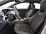 Mercedes-Benz A-klasse 250 e Star Edition AMG Line | Panorama - Schuifdak | Distronic Cruise Control | Multibeam Led | Voorstoelen Verwarmd | Nightpakket | 19" Lichtmetalen AMG Velgen | Sfeerverlichting