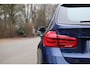 BMW 3-Serie Touring 318i Luxury Edition AUT | Dealer onh | Org NL | Navi Pro | Sportstoel | LED | DAB | Hifi | Camera | Stoelverwarming | Driving ass | Alarm kl.3 | Etc.