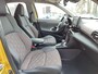 Toyota Yaris Cross 1.5 HYBRID EXECUTIVE 360°CAMERA STOEL/STUURVERW EL-ACHTERKLEP BLIND SPOT 18'' LM-VELGEN 4S-BANDEN PARK-SENSOREN NAVI APPLE/ANDROID BI-TONE