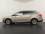 Ford Focus Wagon 1.0 Trend Edition - Nieuwe distributieriem - Navigatie - Trekhaak - Lichtmetalen velgen