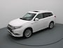 Mitsubishi Outlander 225pk PHEV Intense+ Camera | Cruise | Parkeersens. v+a | Stoel-/stuurverw.