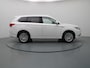 Mitsubishi Outlander 225pk PHEV Intense+ Camera | Cruise | Parkeersens. v+a | Stoel-/stuurverw.