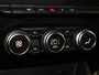 Dacia Duster 1.2 TCe Prestige | All-Seasonbanden | Camera | Blind Spot Warning | PDC Achter | Cruise Control & Snelheidsbegrenzer | Automatische Verlichting | 17" LMV | Privacy Glass | Apple Carplay & Android Auto