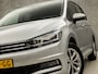Volkswagen Touran 1.5 TSI Comfortline 7 Persoons 150Pk Automaat (APPLE CARPLAY, GROOT NAVI, CAMERA, TREKHAAK, ADAPTIVE CRUISE, SPORTSTOELEN, GETINT GLAS, PARKEERSENSOREN, NIEUWSTAAT)