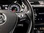 Volkswagen Touran 1.5 TSI Comfortline 7 Persoons 150Pk Automaat (APPLE CARPLAY, GROOT NAVI, CAMERA, TREKHAAK, ADAPTIVE CRUISE, SPORTSTOELEN, GETINT GLAS, PARKEERSENSOREN, NIEUWSTAAT)