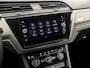 Volkswagen Touran 1.5 TSI Comfortline 7 Persoons 150Pk Automaat (APPLE CARPLAY, GROOT NAVI, CAMERA, TREKHAAK, ADAPTIVE CRUISE, SPORTSTOELEN, GETINT GLAS, PARKEERSENSOREN, NIEUWSTAAT)