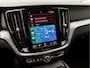 Volvo V60 2.0 B3 Sport 177Pk Automaat (APPLE CARPLAY, LEDER, CAMERA, GETINT GLAS, STUUR/STOELVERWARMING, ELEK SPORTSTOELEN, ADAPTIVE CRUISE, PARKEERSENSOREN, NIEUWSTAAT)
