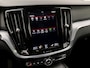 Volvo V60 2.0 B3 Sport 177Pk Automaat (APPLE CARPLAY, LEDER, CAMERA, GETINT GLAS, STUUR/STOELVERWARMING, ELEK SPORTSTOELEN, ADAPTIVE CRUISE, PARKEERSENSOREN, NIEUWSTAAT)