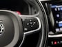 Volvo V60 2.0 B3 Sport 177Pk Automaat (APPLE CARPLAY, LEDER, CAMERA, GETINT GLAS, STUUR/STOELVERWARMING, ELEK SPORTSTOELEN, ADAPTIVE CRUISE, PARKEERSENSOREN, NIEUWSTAAT)