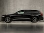 Volvo V60 2.0 B3 Sport 177Pk Automaat (APPLE CARPLAY, LEDER, CAMERA, GETINT GLAS, STUUR/STOELVERWARMING, ELEK SPORTSTOELEN, ADAPTIVE CRUISE, PARKEERSENSOREN, NIEUWSTAAT)