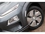 Hyundai Kona Electric 204pk EV Fashion Sky 64 kWh | SoH 96% | Warmtepomp | Leder | Camera | Head-up Display