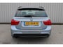 BMW 3-Serie Touring 318i High Executive | M-Pakket | Navigatie | Cruise control | Clima | Alcantara sportstoelen | Stoelverwarming | Zwarte hemel | Zeer nette BMW | Nieuwe distributie ketting |