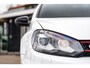 Volkswagen Golf 2.0 GTI Adidas Edition Automaat I Gelimiteerde oplage I Bi-Xenon I Bodykit I Wit parelmoer I Stoelverwarming