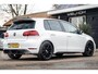 Volkswagen Golf 2.0 GTI Adidas Edition Automaat I Gelimiteerde oplage I Bi-Xenon I Bodykit I Wit parelmoer I Stoelverwarming