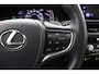Lexus ES 300h Business Line | Apple Carplay & Android Auto | 18 Inch Lichtmetalen velgen | Stoel & Stuurwielverwarming