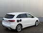 Mercedes-Benz B-klasse 250 e Luxury Line Plug In Hybrid Automaat Widescreen Trekhaak Camera Navi LED DAB Rijstrook 17 Inch