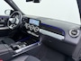 Mercedes-Benz GLB 200 AMG Business Solution | Panorama - Schuifdak | Trekhaak Wegklapbaar | Distronic Cruise Control | Memory Seats | Klasse 3 Alarm origineel | Smartphone Integratie pakket