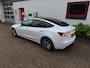 Tesla Model 3 RWD 60 KWH Premium Highland/ 19 Inch velgen/ Getinte ramen/ Warmtepomp/ LFP accu/ Stoel + stuurwiel verwarming/ Panoramadak/ Origineel NL/ NAP