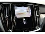 Volvo V60 T8 455PK AWD Ultra Performance Edition Dark | 19" 5-triplespaaks Glossy Black Diamond Cut | Head-up display | Achteruitrijcamera | Extra getint glas achter | Polestar Engineered Optimisation