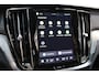 Volvo V60 T8 455PK AWD Ultra Performance Edition Dark | 19" 5-triplespaaks Glossy Black Diamond Cut | Head-up display | Achteruitrijcamera | Extra getint glas achter | Polestar Engineered Optimisation