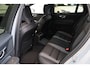 Volvo V60 T8 455PK AWD Ultra Performance Edition Dark | 19" 5-triplespaaks Glossy Black Diamond Cut | Head-up display | Achteruitrijcamera | Extra getint glas achter | Polestar Engineered Optimisation