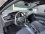 Volkswagen Polo 1.0 TSI R-Line / Panorama / Stoelverwarming / Camera / Blind Spot / 17" Inch LMV