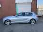 BMW 1-Serie 118i Upgrade Edition automaat NAV.+ Airco Bj:2012 NAP!
