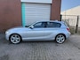 BMW 1-Serie 118i Upgrade Edition automaat NAV.+ Airco Bj:2012 NAP!