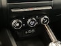 Renault Clio 1.0 TCe 90 GPF esprit Alpine / Navigatie / Camera / Sportstoelen / BOSE Audio / Cruise Control / Climate Control / Apple CarPlay/Android Auto / Parkeersensoren Voor en Achter / Digitaal Dashboard /