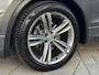 Volkswagen Tiguan 1.5TSI DSG R-Line / Leder / Camera / Panodak / Trekhaak