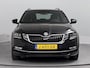 Skoda Octavia Combi 1.5 TSI Greentech Business Edition Plus Airco | Bluetooth | Trekhaak | Cruise Control | Elektrisch Glazen Panoramadak | Lederen Bekleding | Leder Sportstuur | Dakrails | Lichtmetalen Velgen | Navigatie | Parkeersensoren Voor en Achter | Stuurwiel Multifunctioneel | Stoelverwarming
