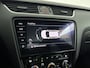 Skoda Octavia Combi 1.5 TSI Greentech Business Edition Plus Airco | Bluetooth | Trekhaak | Cruise Control | Elektrisch Glazen Panoramadak | Lederen Bekleding | Leder Sportstuur | Dakrails | Lichtmetalen Velgen | Navigatie | Parkeersensoren Voor en Achter | Stuurwiel Multifunctioneel | Stoelverwarming