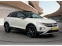 Volkswagen T-Roc 1.5 TSI Style | Trekhaak | Keyless Entry/start | Led lichtpakket | Design / Comfort / Multimedia / Black Style Pakket |