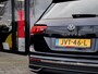 Volkswagen Tiguan 1.5 TSI Elegance | Stoelverwarming | Stuurverwarming | Navigatie | Keyless | Adaptieve Cruise Control | Parkeersensoren | Climate Control | FACELIFT | Metallic Lak | Elektrische Kofferklep | Lichtmetalen Velgen |