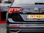 Volkswagen Tiguan 1.5 TSI Elegance | Stoelverwarming | Stuurverwarming | Navigatie | Keyless | Adaptieve Cruise Control | Parkeersensoren | Climate Control | FACELIFT | Metallic Lak | Elektrische Kofferklep | Lichtmetalen Velgen |