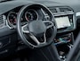 Volkswagen Tiguan 1.5 TSI Elegance | Stoelverwarming | Stuurverwarming | Navigatie | Keyless | Adaptieve Cruise Control | Parkeersensoren | Climate Control | FACELIFT | Metallic Lak | Elektrische Kofferklep | Lichtmetalen Velgen |