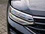 Volkswagen Tiguan 1.5 TSI Elegance | Stoelverwarming | Stuurverwarming | Navigatie | Keyless | Adaptieve Cruise Control | Parkeersensoren | Climate Control | FACELIFT | Metallic Lak | Elektrische Kofferklep | Lichtmetalen Velgen |