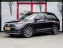 Volkswagen Tiguan 1.5 TSI Elegance | Stoelverwarming | Stuurverwarming | Navigatie | Keyless | Adaptieve Cruise Control | Parkeersensoren | Climate Control | FACELIFT | Metallic Lak | Elektrische Kofferklep | Lichtmetalen Velgen |