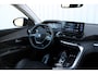 Peugeot 3008 1.2 PureTech Road Trip | Incl. 12 maanden garantie | Cruise control | Climate control | Apple carplay/Android auto | Parkeercamera | Navigatie | DAB radio | Stoelverwarming |