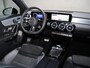 Mercedes-Benz A-klasse 180 Business Solution AMG | Panoramaschuifdak | AMG Line Plus | Night | Head-up display | Dodehoekassisten