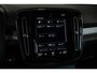 Volvo XC40 T4 Recharge R-Design | Adaptive Cruise Control | Semi-Electrische wegklapbare trekhaak | Harman Kardon Premium Audio | Panoramadak | Stoelverwarming | 360° Parkeercamera | Parkeersensoren voor + achter | Volvo on Call